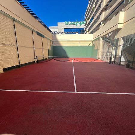 Heart Of Puerto Banus Newly Renavated Free Parking , Wifi ,Pool,Gym,Padel Court Apartment Marbella Ngoại thất bức ảnh