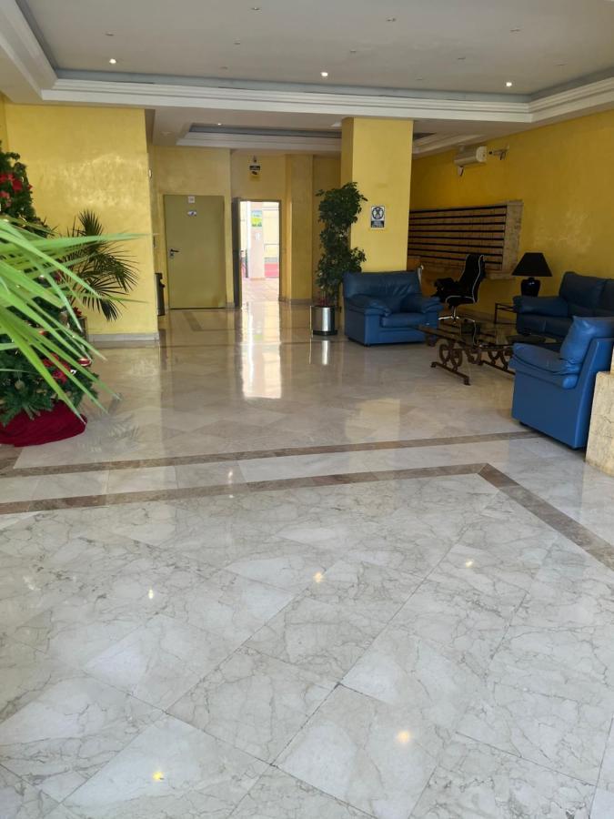 Heart Of Puerto Banus Newly Renavated Free Parking , Wifi ,Pool,Gym,Padel Court Apartment Marbella Ngoại thất bức ảnh